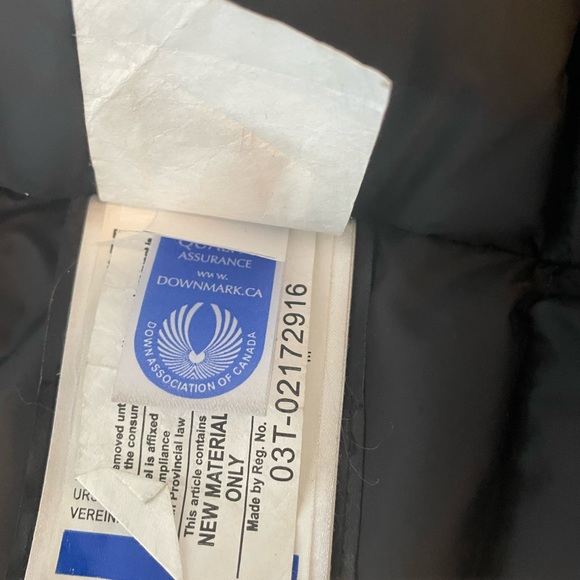 Canada Goose Medium Victoria Parka - Picture 3 of 6